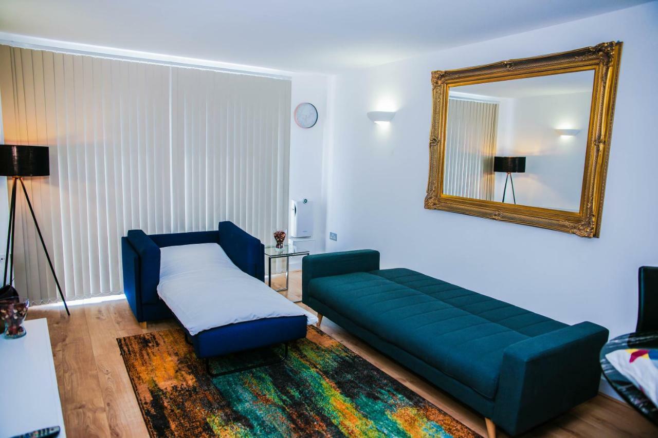 Riverside 2 Bed Apartment Londra Esterno foto