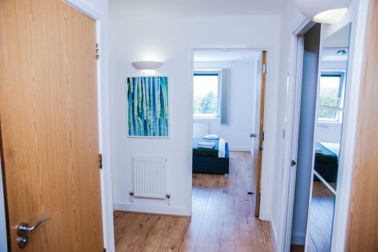 Riverside 2 Bed Apartment Londra Esterno foto