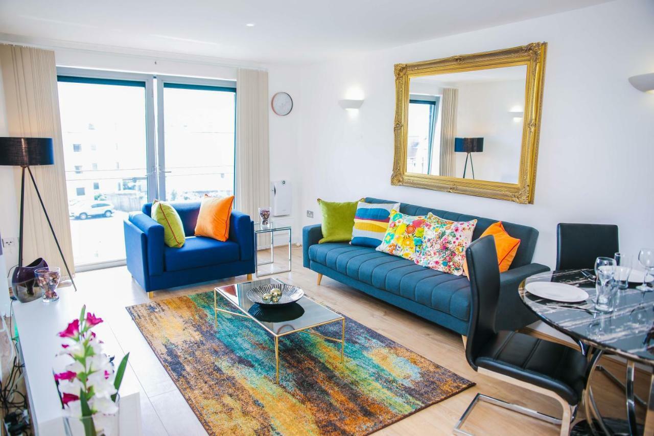 Riverside 2 Bed Apartment Londra Esterno foto